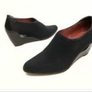 Donald J. Pliner Elastic Patent Wedge Sz 7.5